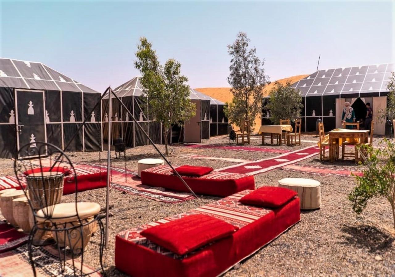 Desert Life Camp Мерцуга Екстериор снимка